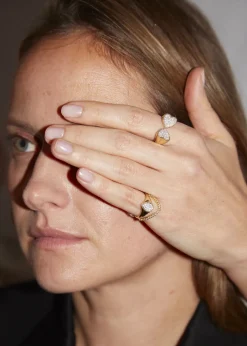 Baby Pear and Mini Diamond Wave Ring