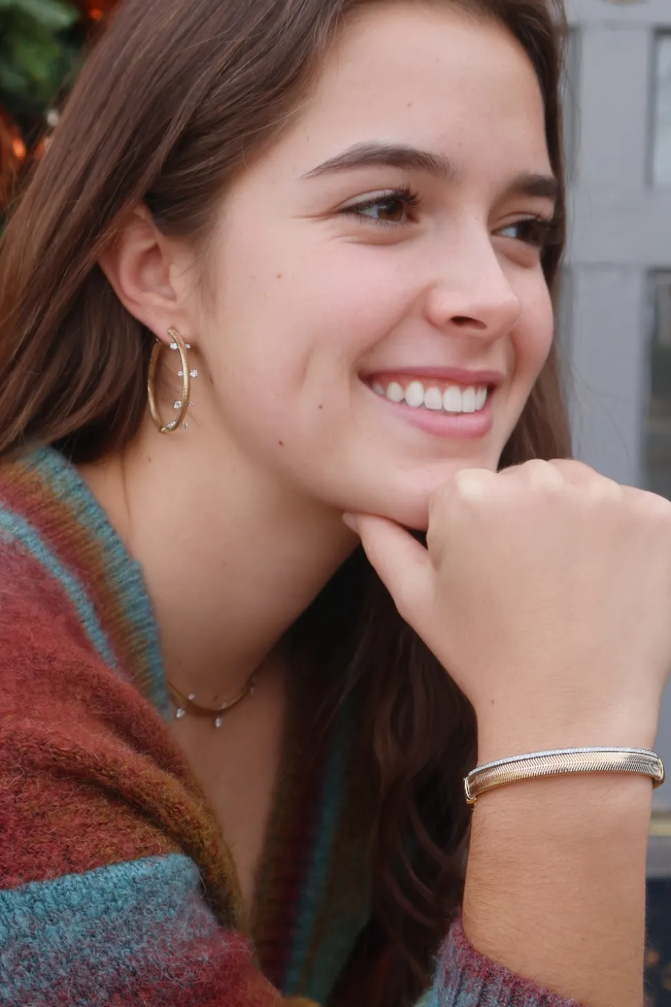 Feelings Hoops with Stationary Diamonds